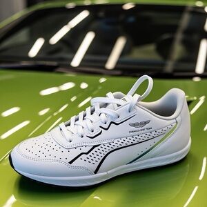 Men’s Puma Aston Martin Formula One Team shoes size 9 brand new with tags